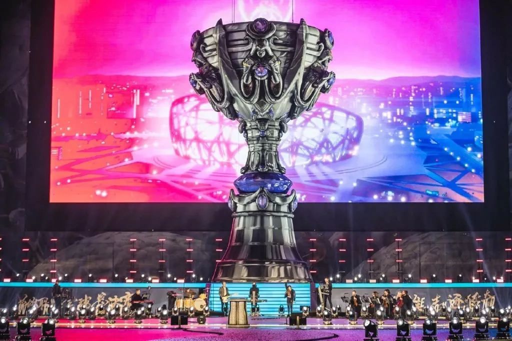 Hang：目前磨合得没有很好 也不知道为什么今天会输掉比赛