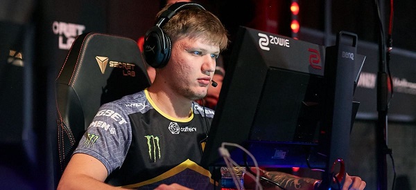 EDG赛后群访 教练：今天打了两把不一样的阵容 但是没发挥好