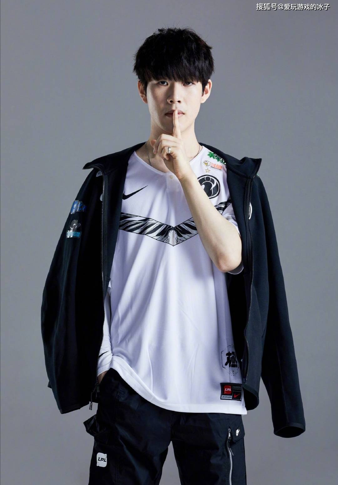 上海EDG.M晋级2022KPL常规赛第二轮A／B卡位赛