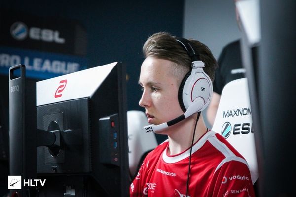 NAVI, Spirit , Vitality , 和 Mouz 收到 IEM 成都 2025 的邀请
